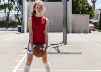 Effortless Elegance: Styling Tips for Day-to-Night Looks