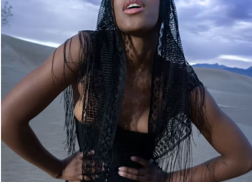 Iconic Fashion Moments: Legendary Women Who Shaped Style History