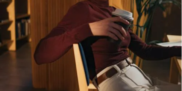 Creating Cohesive Looks: Coordinating Outfits for Group Photos and Events