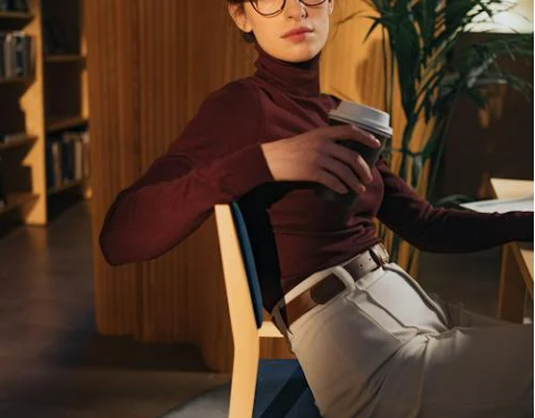 Creating Cohesive Looks: Coordinating Outfits for Group Photos and Events